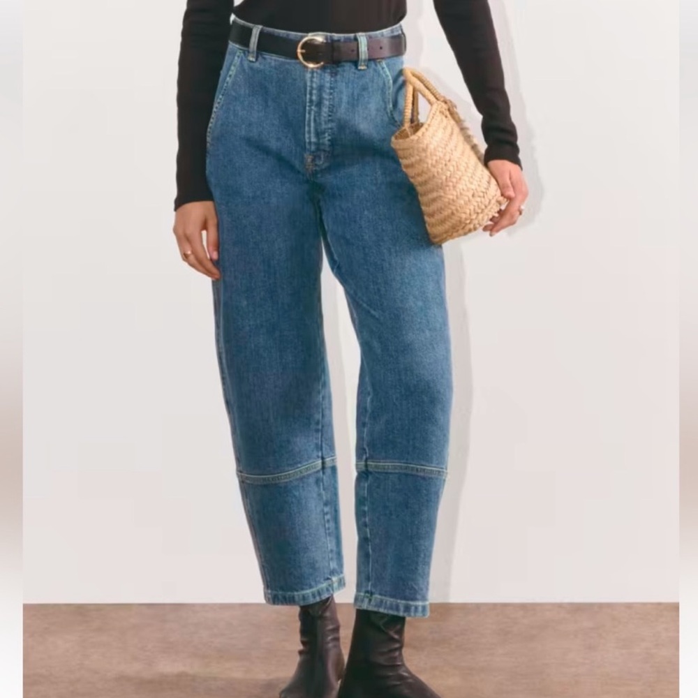 Everlane Utility Barrel Jeans in Medium Blue
